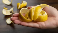 ¿Tiras la cáscara de limón? Esto puedes hacer fácilmente en 5 minutos con ella